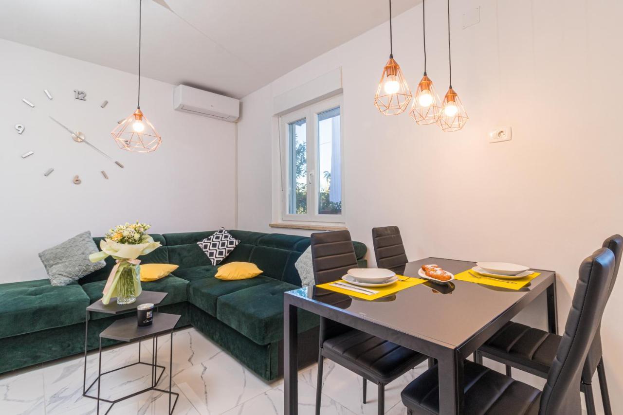 Three Waves New Apartment Pula