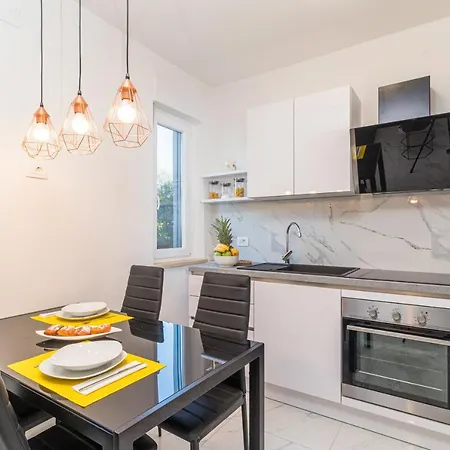 Three Waves Apartment New Pula Exterior photo